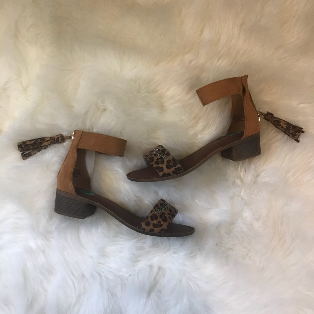 Leopard & embroidered block heel tassel sandals